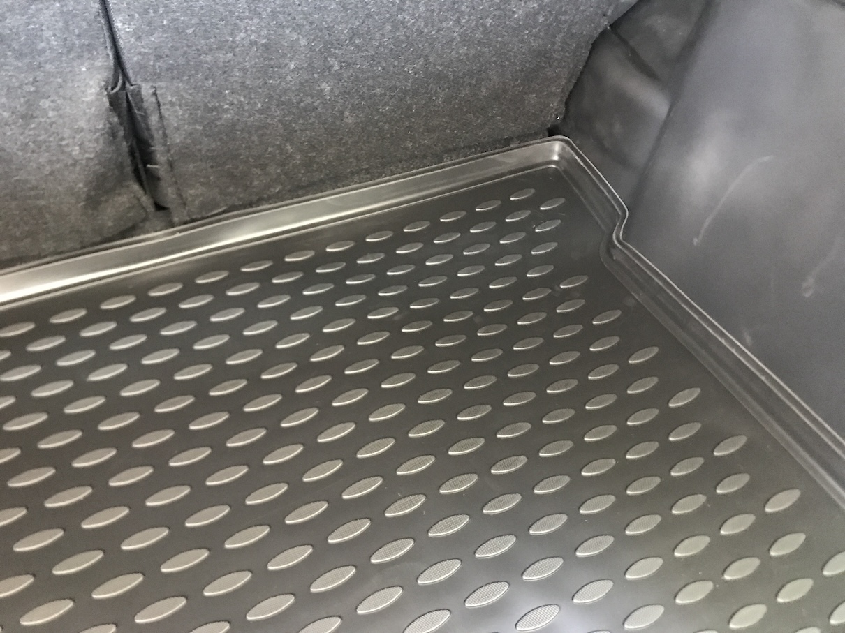 suzuki baleno boot mat
