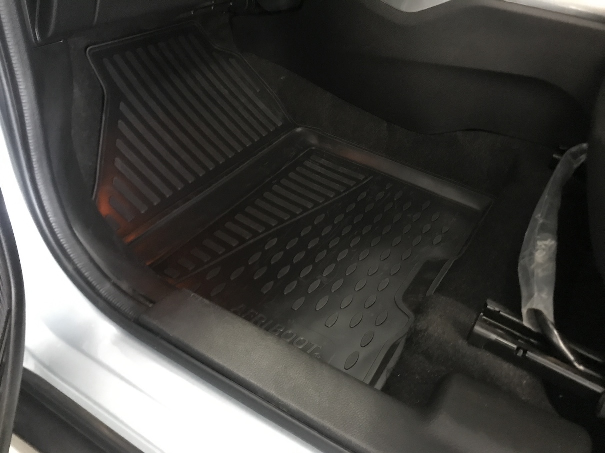 starlet baleno floor mats